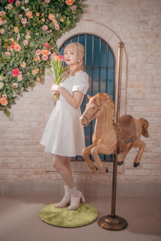 実はガーリーな『薔薇の白レンガ壁』もあるんです 9 DSC2767 860x1290