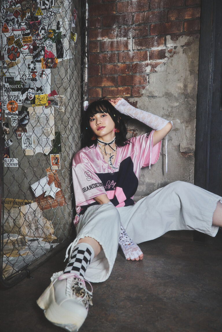 model：丸さま(＠guruugs) photo：Shingo Vivaさま(＠shingo_viva) make：尾関南海さま(＠mina_hairandmake)