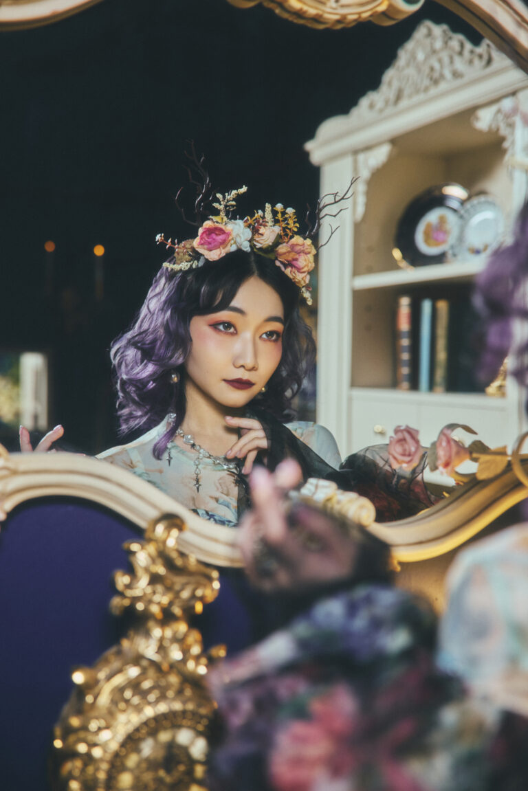 model：彩里さま(＠idevourberry)  photo：Shingo Vivaさま(＠shingo_viva) make：尾関南海さま(＠mina_hairandmake)