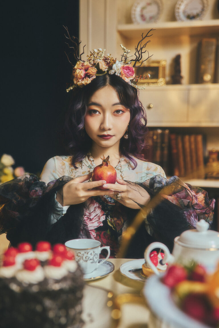 model：彩里さま(＠idevourberry) photo：Shingo Vivaさま(＠shingo_viva) make：尾関南海さま(＠mina_hairandmake)