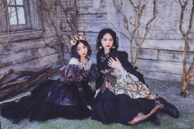 model：彩里さま(＠idevourberry) 丸さま(＠guruugs) photo：Shingo Vivaさま(＠shingo_viva) make：尾関南海さま(＠mina_hairandmake)